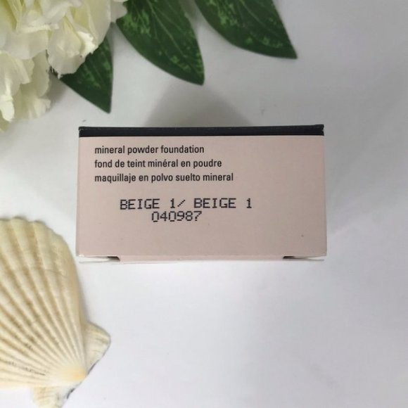 Mary Kay Mineral Powder Foundation, Beige 1 - Picture 6 of 10